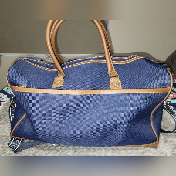 Tommy Hilfiger Duffel Bag - Picture 2 of 9